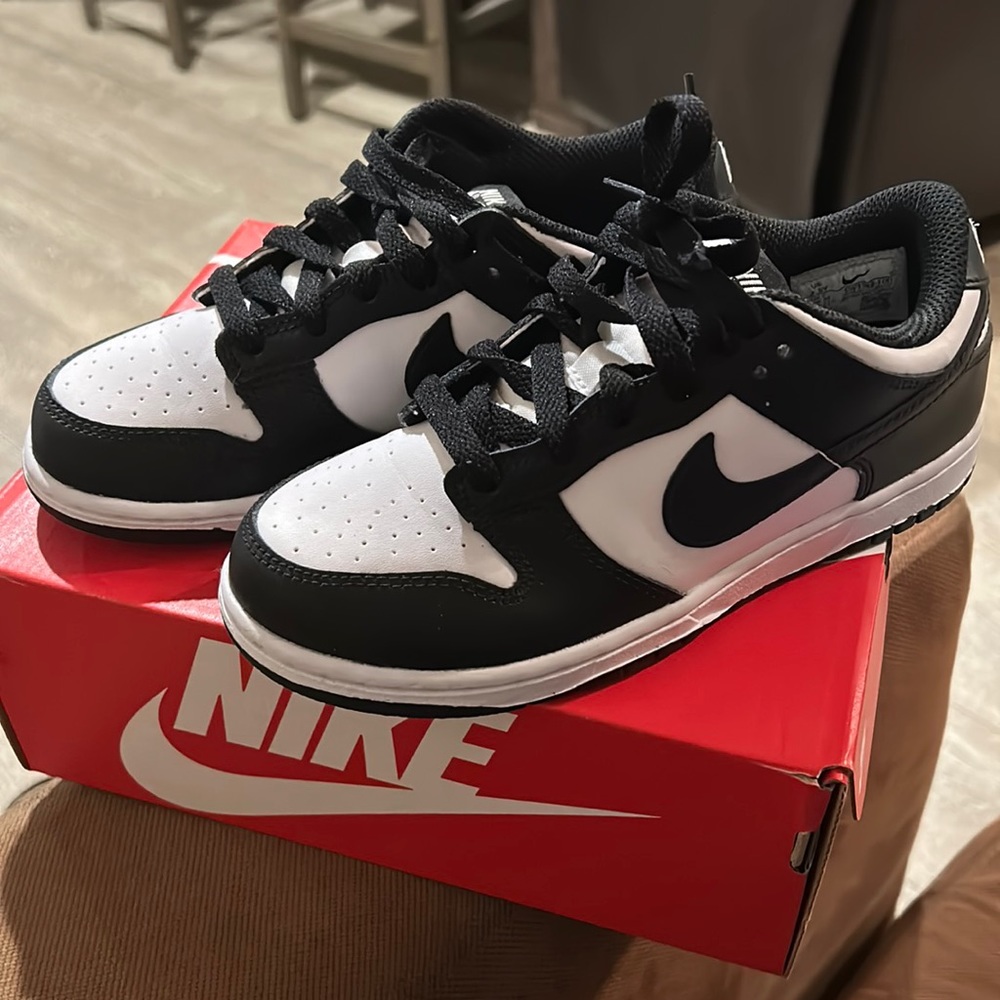 Panda Nike Dunks Low